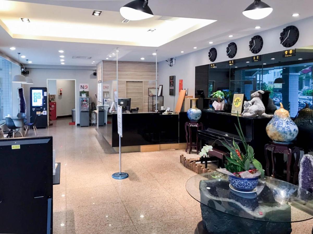 Fudi Hotel Taichung Exterior photo